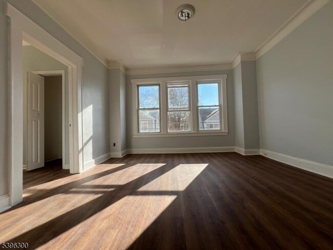 Building Photo - 55 Schley St