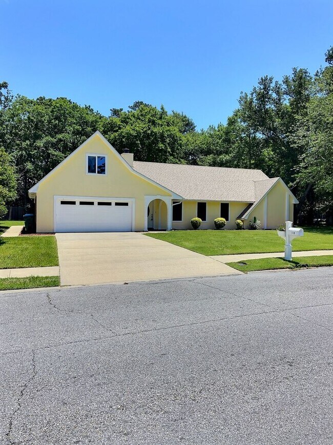 Foto del edificio - Spacious 4 bedroom home in Ocean Springs!