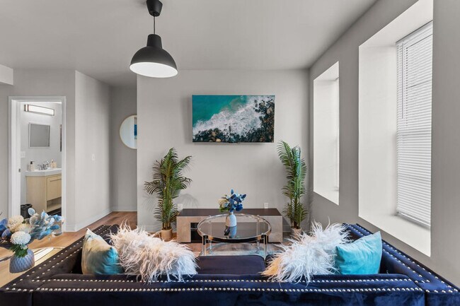 Building Photo - 1800 W Bethune St