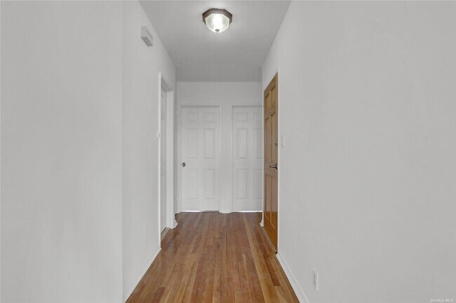 Foto del edificio - 25-32-32 48th St