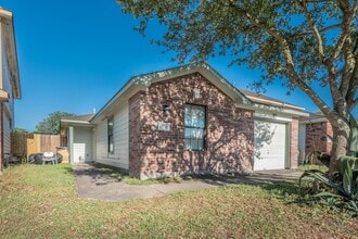 Building Photo - 10233 Azalea Village Dr