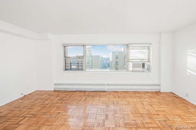 Foto del edificio - 6 Fordham Hill Oval