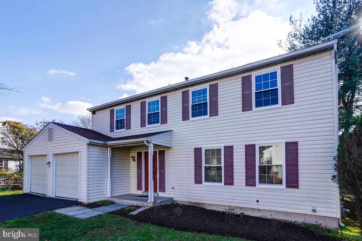 Primary Photo - 15805 Anamosa Dr