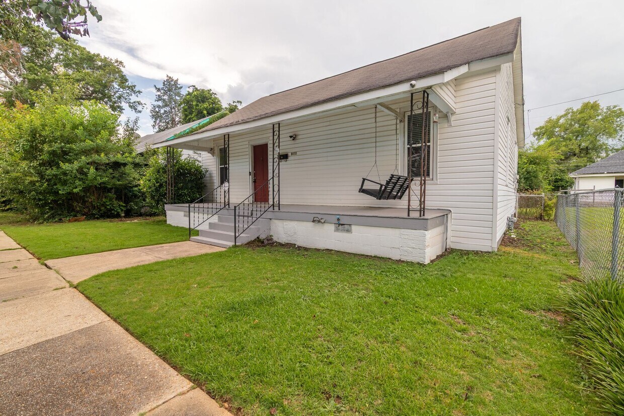 Primary Photo - Charming Restored home in Bibb City