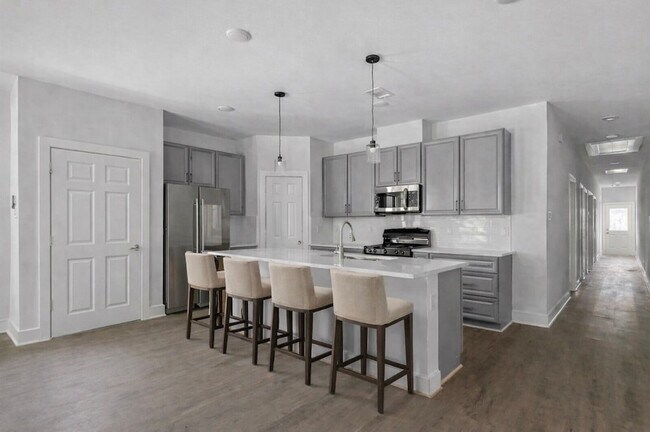 Building Photo - 6010 Bobby Burns St