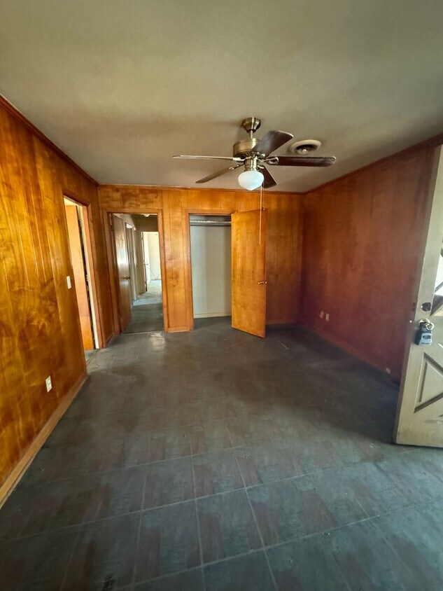 Foto del edificio - 5817 Orchard View Dr