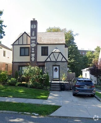 Building Photo - 47-40 Glenwood St