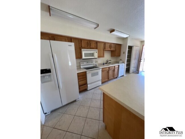 Building Photo - 9271 W Century Dr
