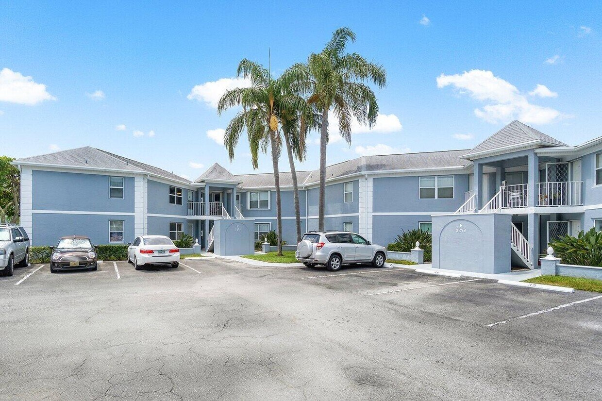 3278 SE Aster Ln Unit F253, Stuart, FL 34994 Condo for Rent in Stuart