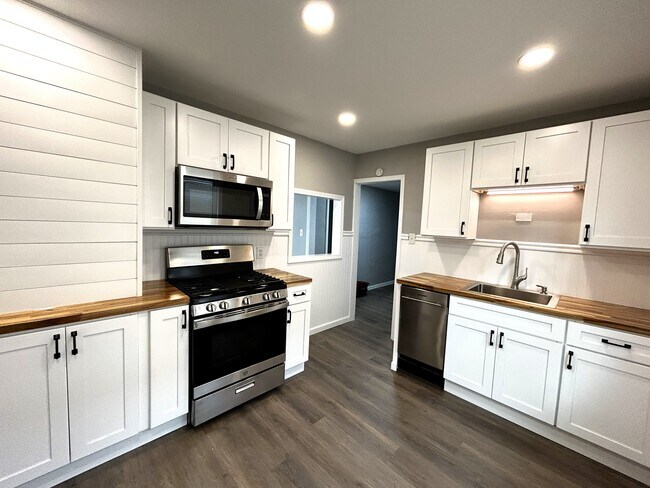 Foto del edificio - 198 Columbus Ave