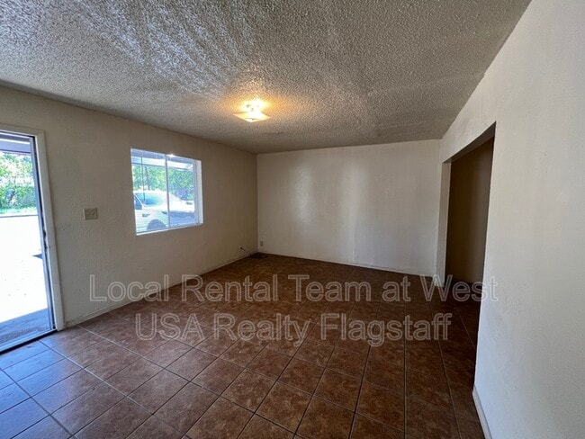 Building Photo - 117 E Ellery Ave