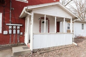 Building Photo - 1403 E Lincoln Ave