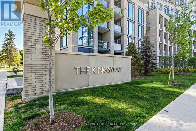 Photo du bâtiment - 293 The Kingsway