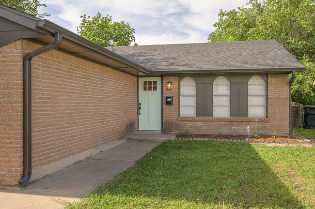 Building Photo - 121 NW 79th St