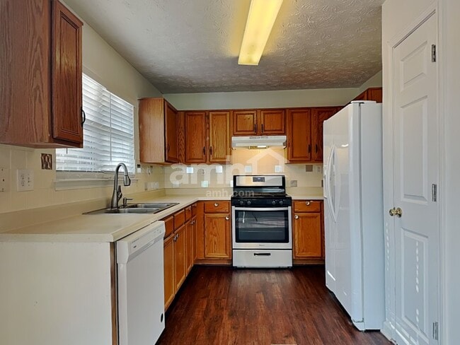 Building Photo - 2180 Stoneoak Dr