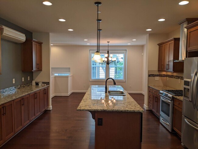 Foto del edificio - Brownstone at Issaquah Highlands for Rent