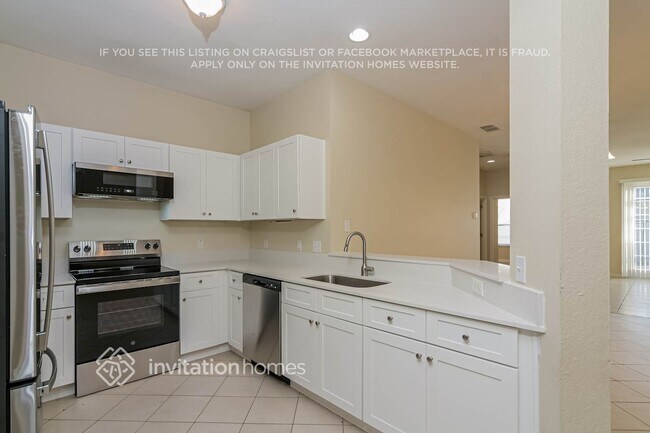 Foto del edificio - 1934 Magical Ln