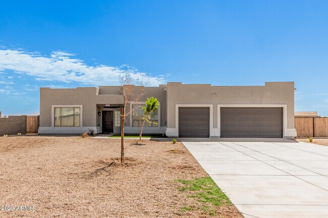 Foto del edificio - 24431 W Horned Owl Trail