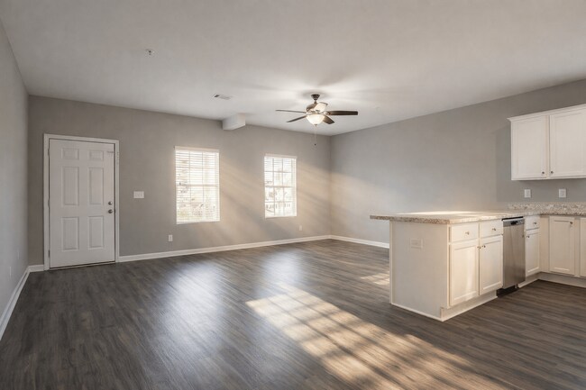 Building Photo - Club Villas Apartments