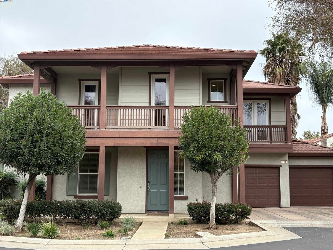 Primary Photo - 192 S Tranquilidad St