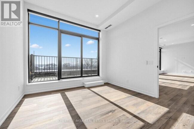 Photo du bâtiment - 759 Queen St E