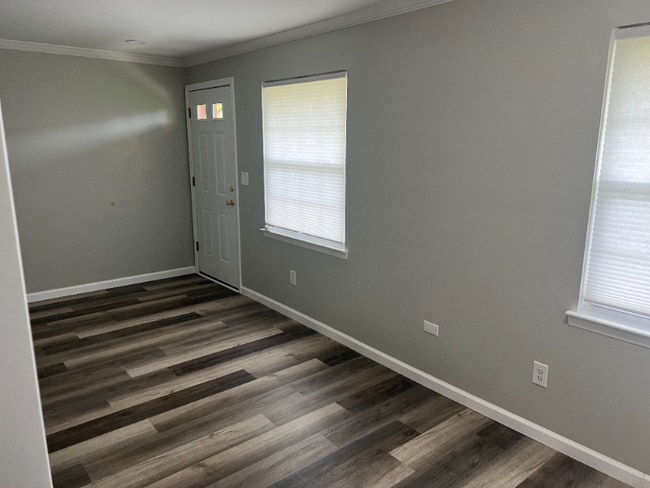 Building Photo - 202 Princeton Dr