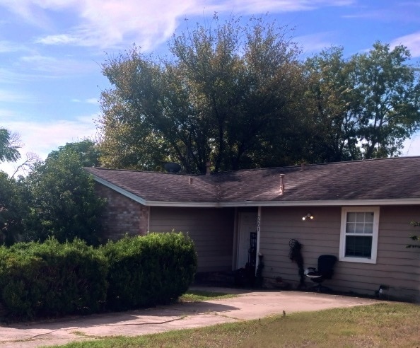 Front of home - 7201 Ellington Cir
