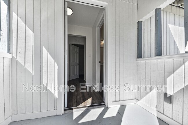 Building Photo - 135 Mccallman Rd