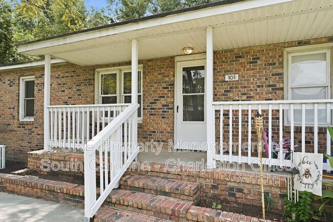 Photo - 1831 Dayton Street Apartment