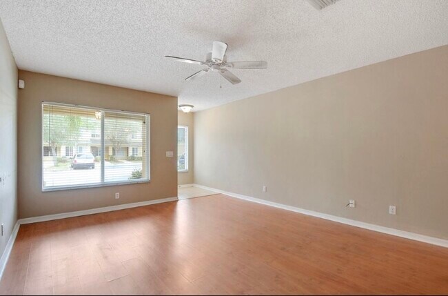 Building Photo - 10752 Keys Gate Dr