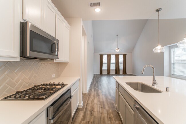 Foto del edificio - 7397 Mount Greylock Lp