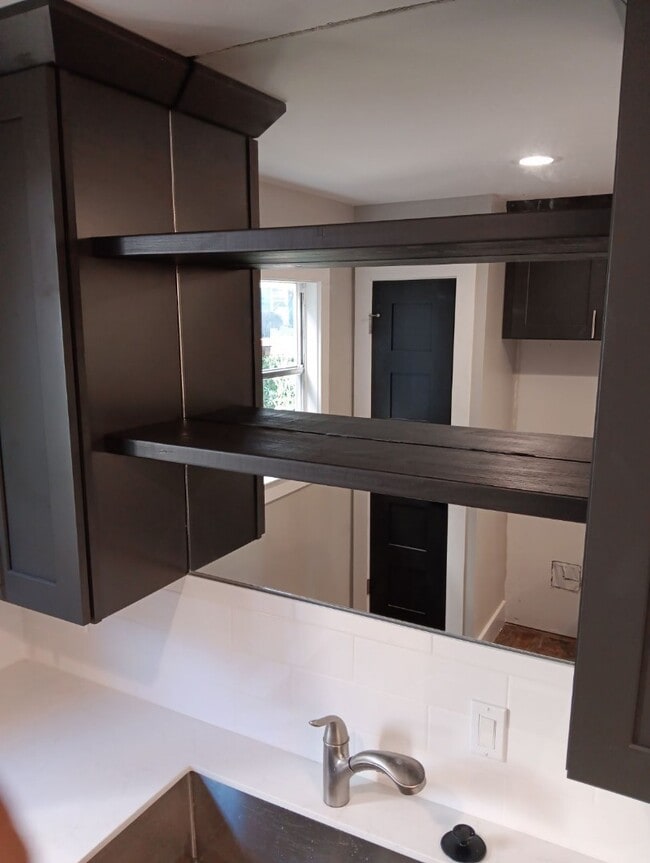 Building Photo - 1012 Rutland St