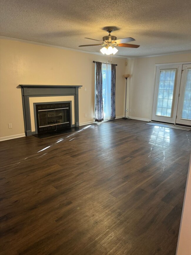 Building Photo - 4 Bedroom for Rent - Jack Britt Schools!  ...