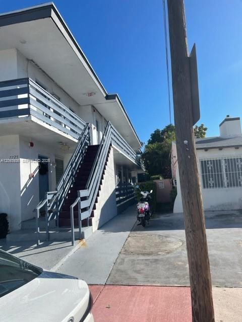 Building Photo - 7725 Carlyle Ave