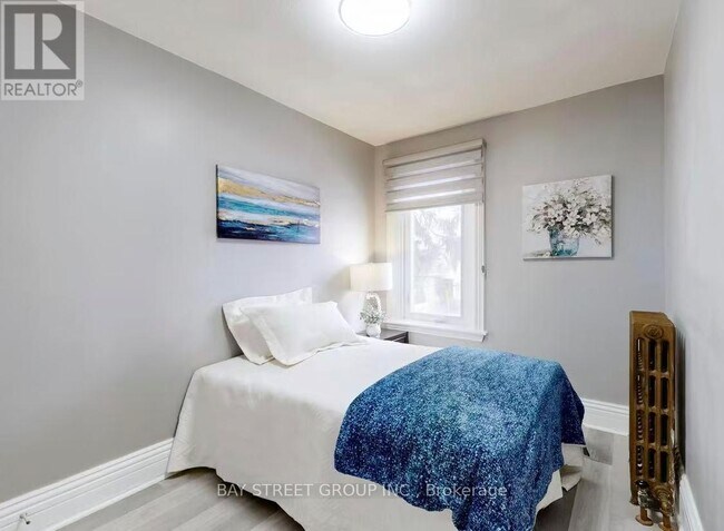Photo du bâtiment - 202 W 2nd St