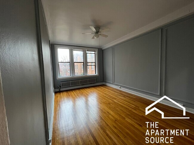 Foto del edificio - 1367 W Estes Ave