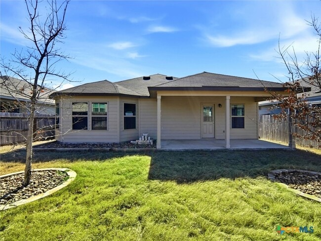 Building Photo - 1132 Amber Lk