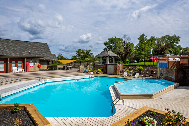 Timber Top Apartments & Townhomes