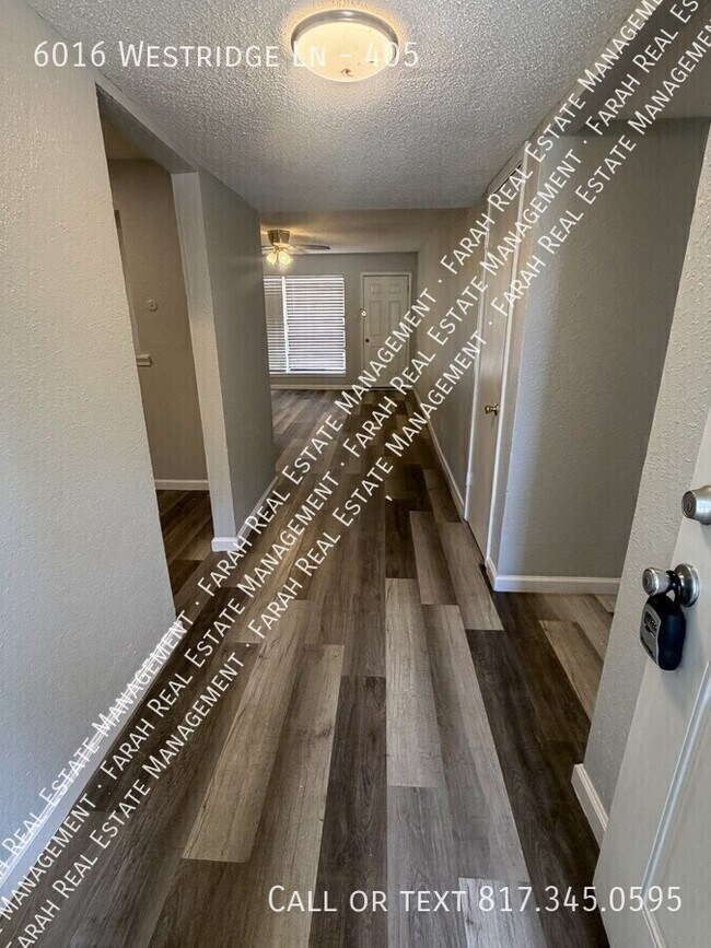 Building Photo - 6016 Westridge Ln