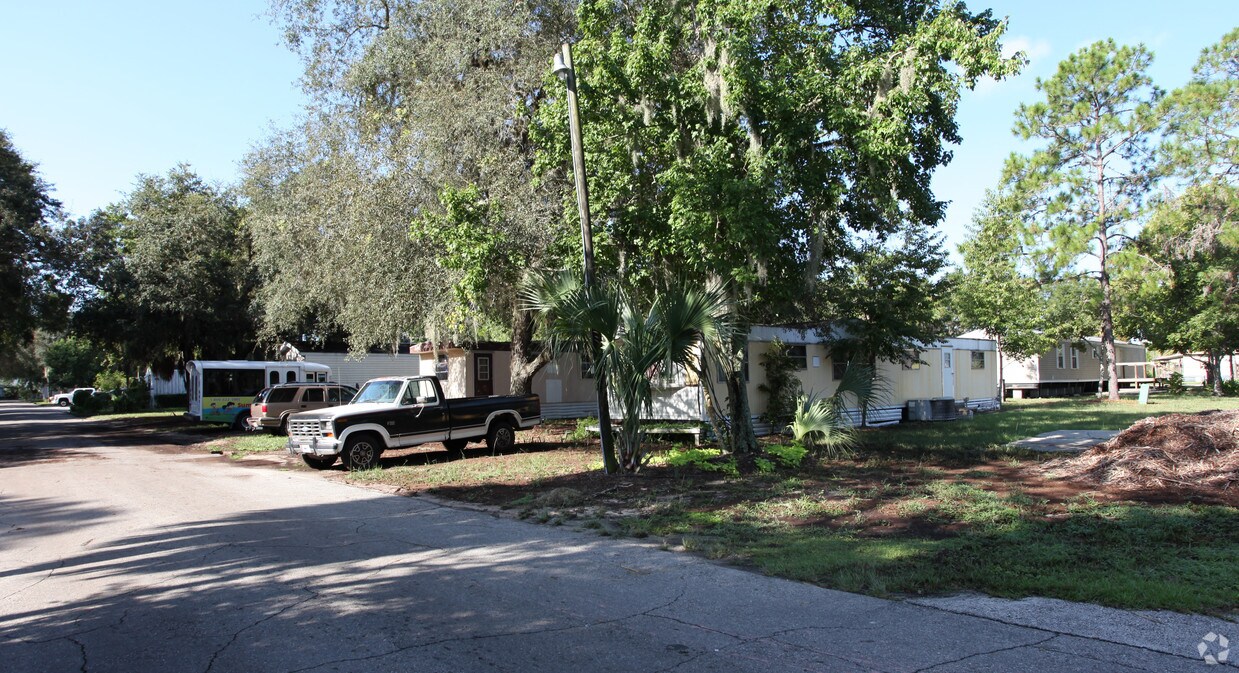 Building Photo - Alhambra Moble Home Community