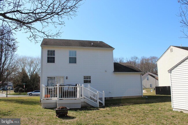 Foto del edificio - 4 Birchbrook Ct