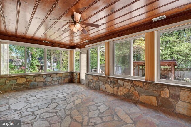 Foto del edificio - 5109 Blue Ridge Ave