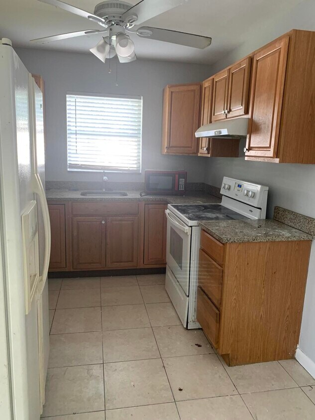 Foto del edificio - 411 S F St