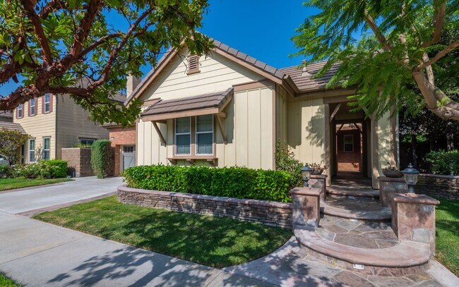 Building Photo - 15519 Sonora St