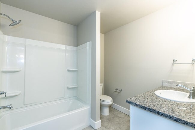 Building Photo - 13605 Avenue R
