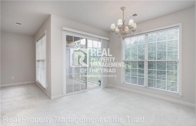 Foto del edificio - 2 br, 2 bath House - 5005 Bass Chapel Road...