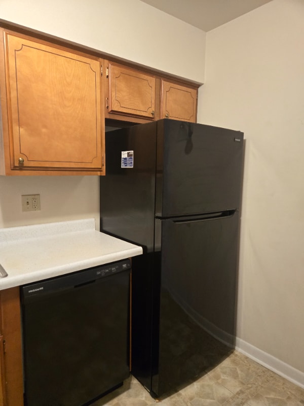 Building Photo - 684 S Indiana Ave