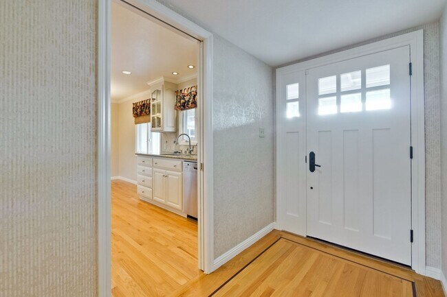 Foto del edificio - Gorgeous Willow Glen One Story Home Available for Lease.