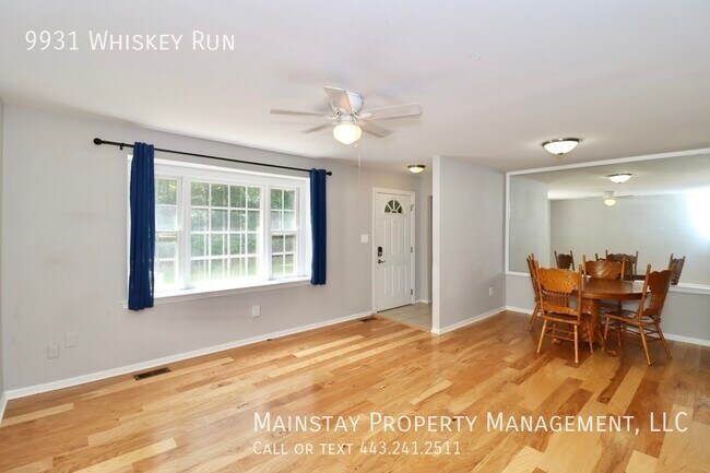 Building Photo - Updated 2 Bedroom 2 Bathroom Howard County...