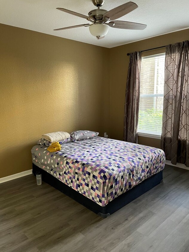 Foto principal - 8539 Gate Pkwy W